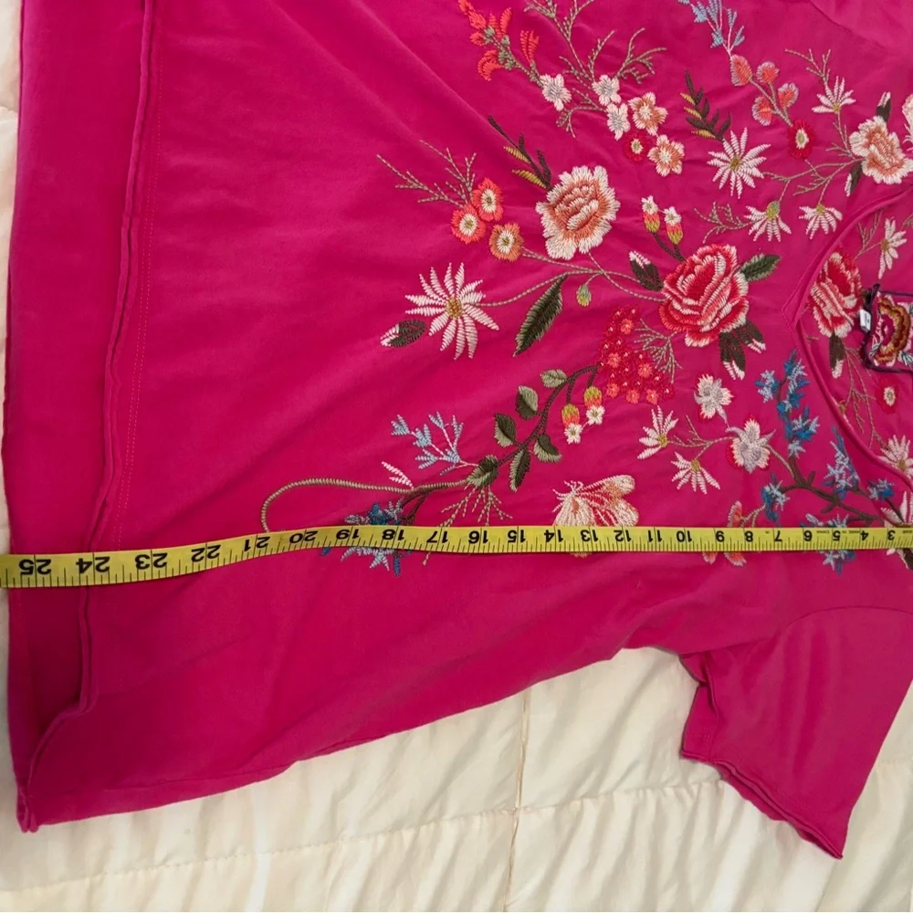 Johnny Was Embroidered Relaxed Tee - Picture 9 of 9